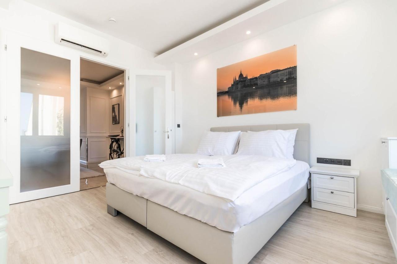 Corvinus Smart Apartment With Beautiful View Budapest Ngoại thất bức ảnh